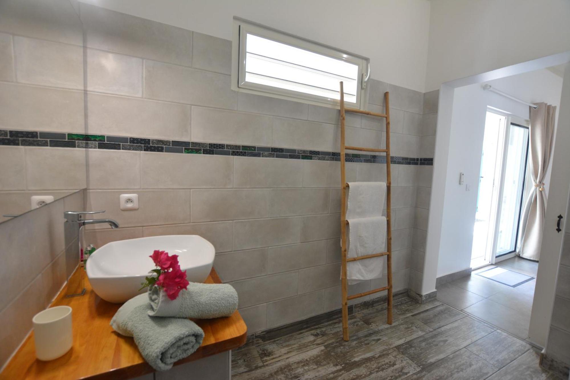 Tiko Lodge Sxm Quarter of Orleans ภายนอก รูปภาพ